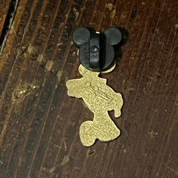 Disney Parks Pinocchio Collectors Enamel Pin - Picture 2 of 2